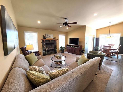 Tiny photo for 305 Juneau Ave SE Ave, Orange City, IA 51041 (MLS # 832228)