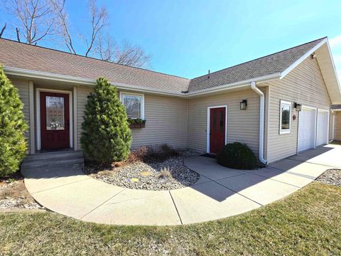 Tiny photo for 305 Juneau Ave SE Ave, Orange City, IA 51041 (MLS # 832228)