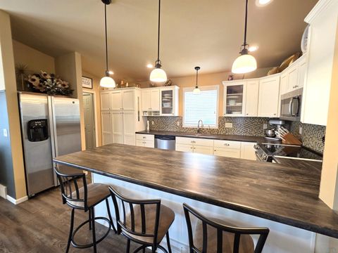 Tiny photo for 305 Juneau Ave SE Ave, Orange City, IA 51041 (MLS # 832228)