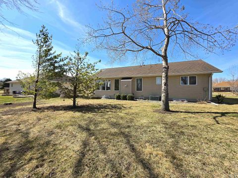 Tiny photo for 305 Juneau Ave SE Ave, Orange City, IA 51041 (MLS # 832228)