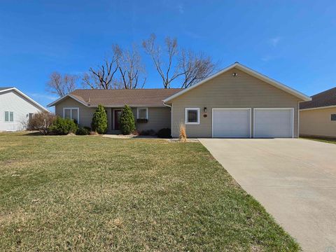 Photo of 305 Juneau Ave SE Ave, Orange City, IA 51041 (MLS # 832228)