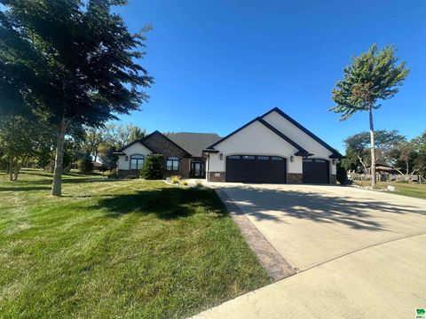 Tiny photo for 750 Larkspur Way, Sheldon, IA 51201 (MLS # 825988)