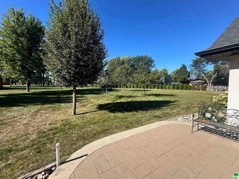 Tiny photo for 750 Larkspur Way, Sheldon, IA 51201 (MLS # 825988)