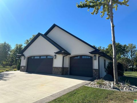 Tiny photo for 750 Larkspur Way, Sheldon, IA 51201 (MLS # 825988)