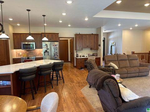 Tiny photo for 750 Larkspur Way, Sheldon, IA 51201 (MLS # 825988)