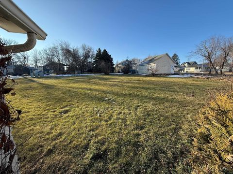 Tiny photo for 412 5th St NE St, Orange City, IA 51041 (MLS # 831416)
