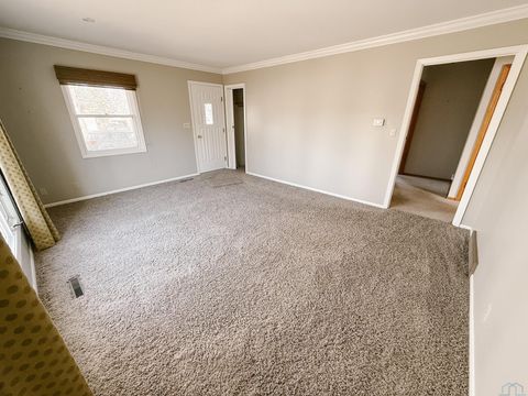 Tiny photo for 412 5th St NE St, Orange City, IA 51041 (MLS # 831416)