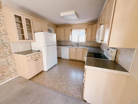 Tiny photo for 412 5th St NE St, Orange City, IA 51041 (MLS # 831416)