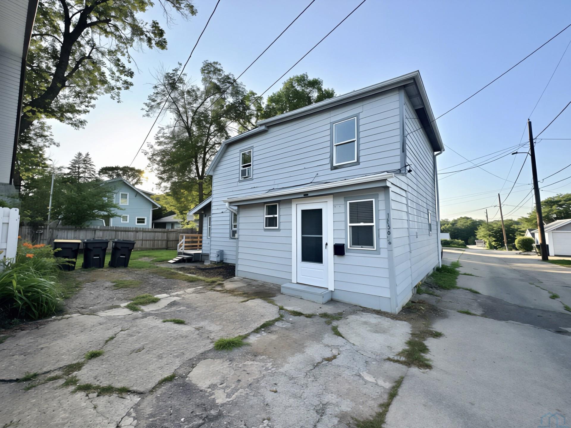 Photo 1 of 22 — 1836 1/2 S LEMON ST, Sioux City, IA 51106