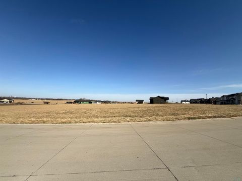 Photo of 1688 Highland Hills, Sioux Center, IA 51250 (MLS # 832298)