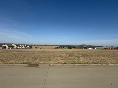 Tiny photo for 1688 Highland Hills, Sioux Center, IA 51250 (MLS # 832298)