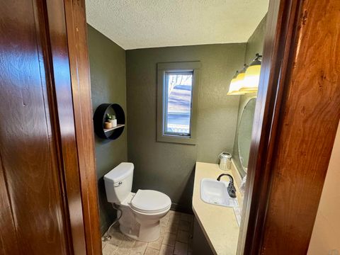 Tiny photo for 805 5th Ave, Alton, IA 51003 (MLS # 831737)