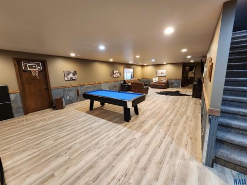 Tiny photo for 1311 Aspen St, Hull, IA 51239 (MLS # 830773)