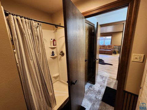 Tiny photo for 1311 Aspen St, Hull, IA 51239 (MLS # 830773)