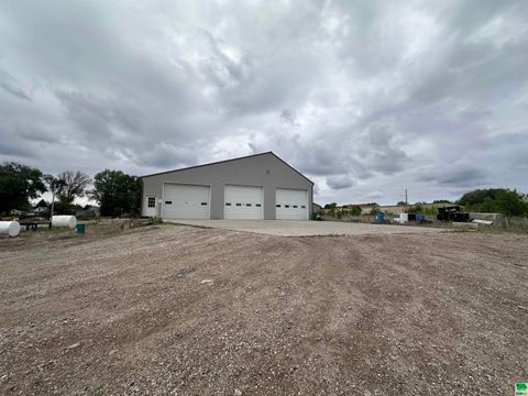 Tiny photo for 601 E 10th Street, Alton, IA 51003 (MLS # 828890)