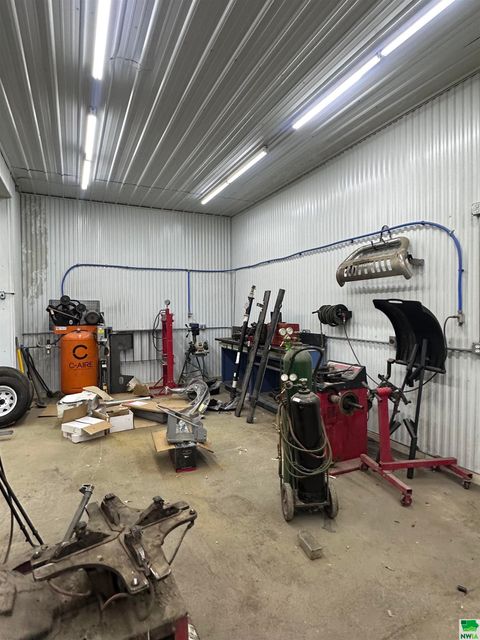 Tiny photo for 601 E 10th Street, Alton, IA 51003 (MLS # 828890)