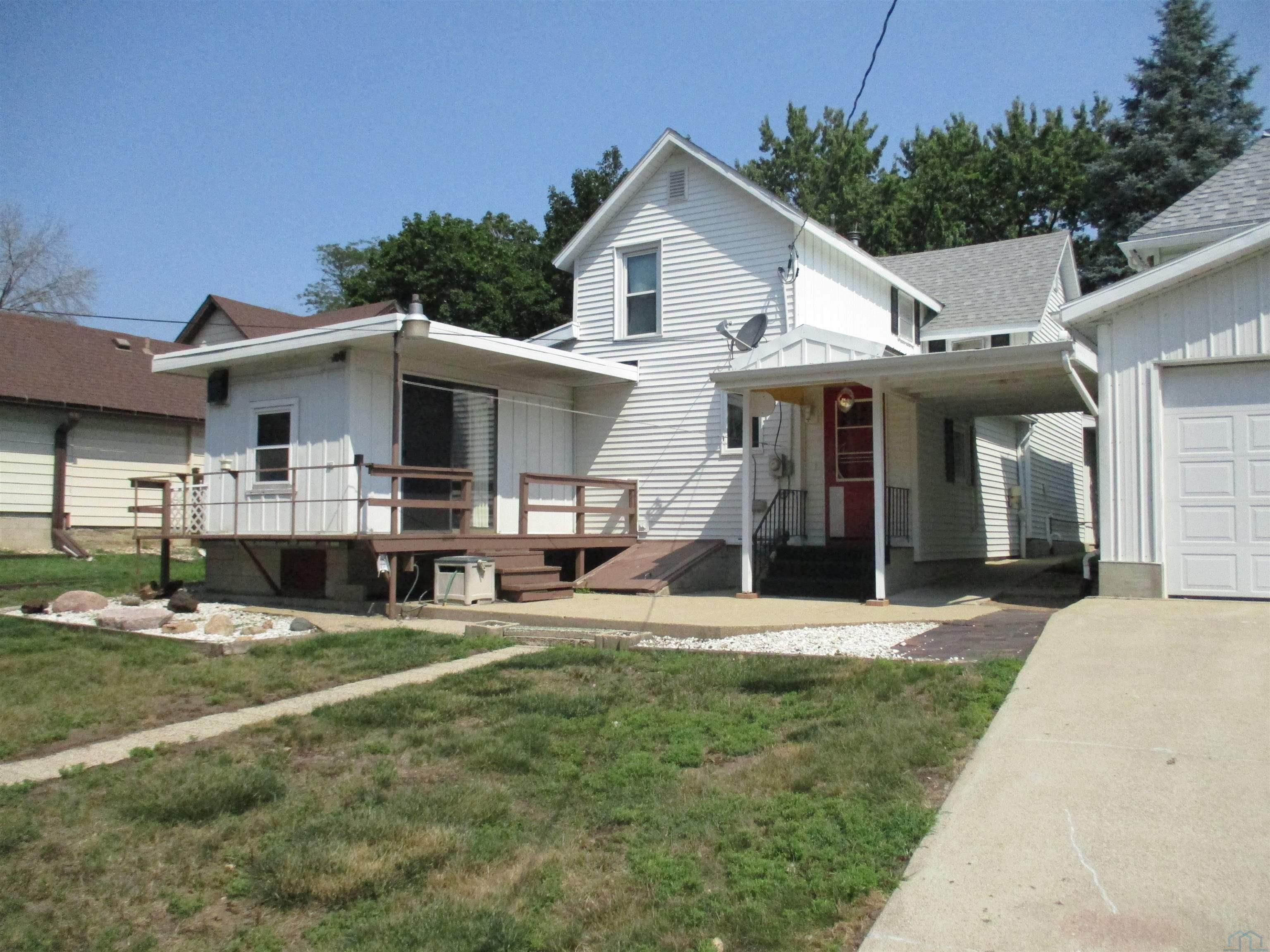 611 W Cherry Street - Photo 3