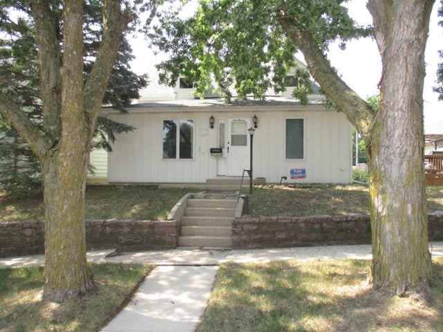 611 W Cherry Street