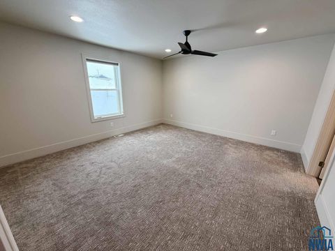 Tiny photo for 1514 Lincoln Pl SE Pl, Orange City, IA 51041 (MLS # 831174)