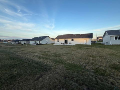 Tiny photo for 1514 Lincoln Pl SE Pl, Orange City, IA 51041 (MLS # 831174)