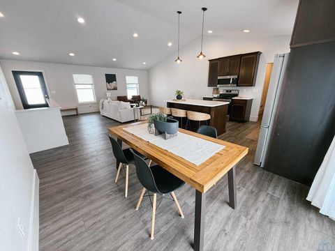 Tiny photo for 1514 Lincoln Pl SE Pl, Orange City, IA 51041 (MLS # 831174)