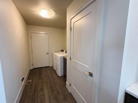 Tiny photo for 1514 Lincoln Pl SE Pl, Orange City, IA 51041 (MLS # 831174)