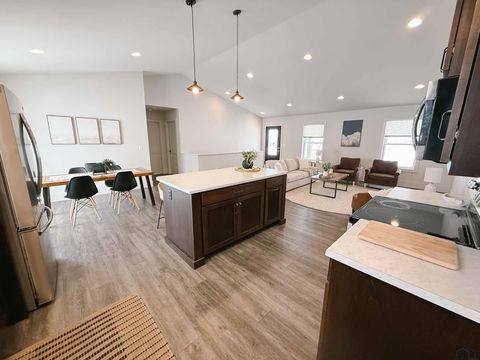 Tiny photo for 1514 Lincoln Pl SE Pl, Orange City, IA 51041 (MLS # 831174)