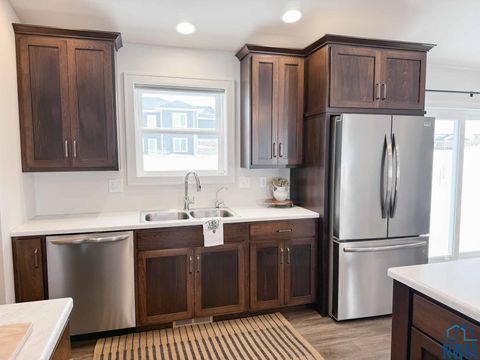 Tiny photo for 1514 Lincoln Pl SE Pl, Orange City, IA 51041 (MLS # 831174)