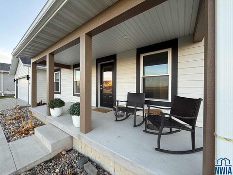 Tiny photo for 1514 Lincoln Pl SE Pl, Orange City, IA 51041 (MLS # 831174)