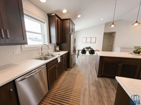 Tiny photo for 1514 Lincoln Pl SE Pl, Orange City, IA 51041 (MLS # 831174)