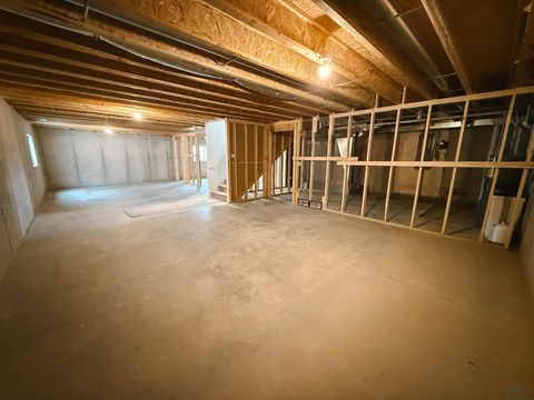 Tiny photo for 1514 Lincoln Pl SE Pl, Orange City, IA 51041 (MLS # 831174)