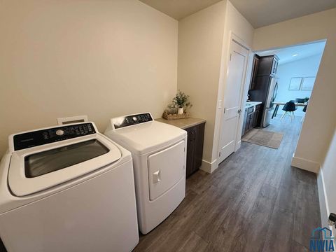 Tiny photo for 1514 Lincoln Pl SE Pl, Orange City, IA 51041 (MLS # 831174)