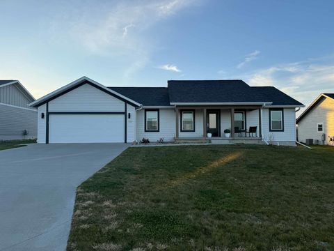 Tiny photo for 1514 Lincoln Pl SE Pl, Orange City, IA 51041 (MLS # 831174)