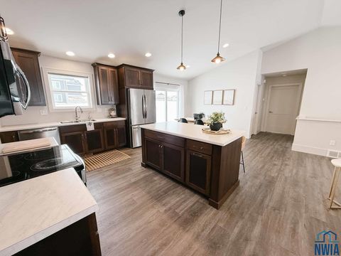 Tiny photo for 1514 Lincoln Pl SE Pl, Orange City, IA 51041 (MLS # 831174)