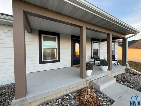 Tiny photo for 1514 Lincoln Pl SE Pl, Orange City, IA 51041 (MLS # 831174)