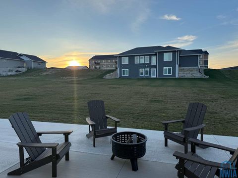 Tiny photo for 1514 Lincoln Pl SE Pl, Orange City, IA 51041 (MLS # 831174)