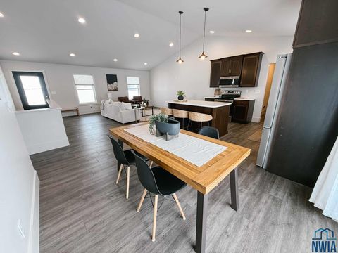 Tiny photo for 1514 Lincoln Pl SE Pl, Orange City, IA 51041 (MLS # 831174)