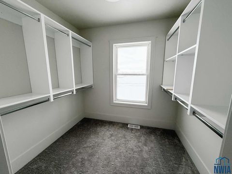 Tiny photo for 1514 Lincoln Pl SE Pl, Orange City, IA 51041 (MLS # 831174)