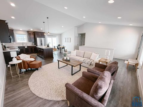 Tiny photo for 1514 Lincoln Pl SE Pl, Orange City, IA 51041 (MLS # 831174)