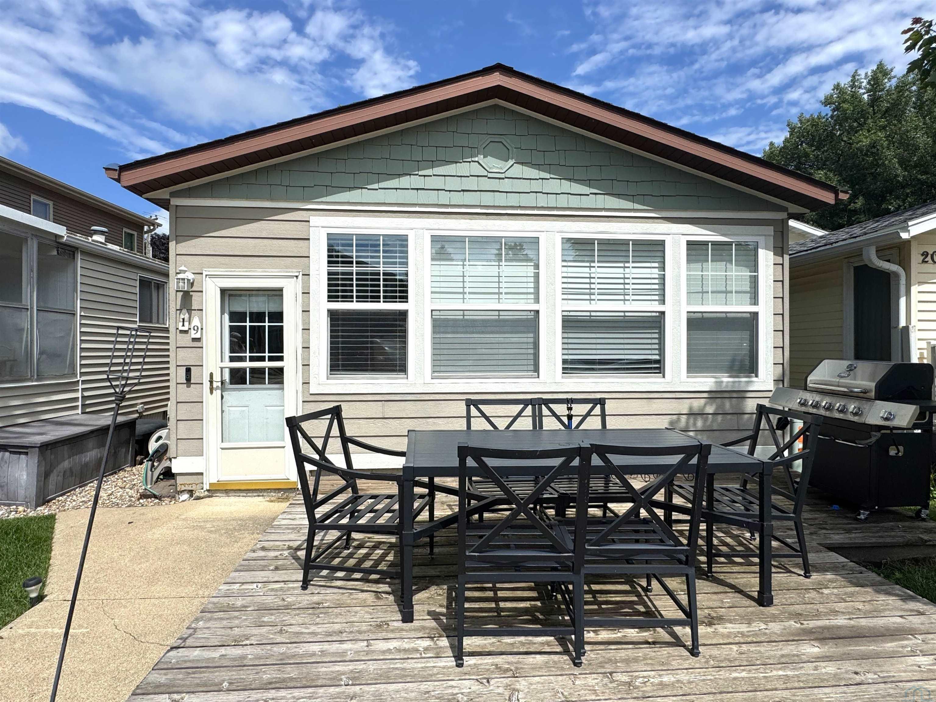 Photo 1 of 17 — 15964 Highway 86 19, Spirit Lake, IA 51360
