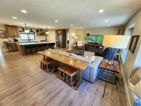 Tiny photo for 240 E. Meadow Dr, Sioux Center, IA 51250 (MLS # 830994)