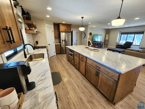 Tiny photo for 240 E. Meadow Dr, Sioux Center, IA 51250 (MLS # 830994)