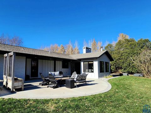 Tiny photo for 240 E. Meadow Dr, Sioux Center, IA 51250 (MLS # 830994)