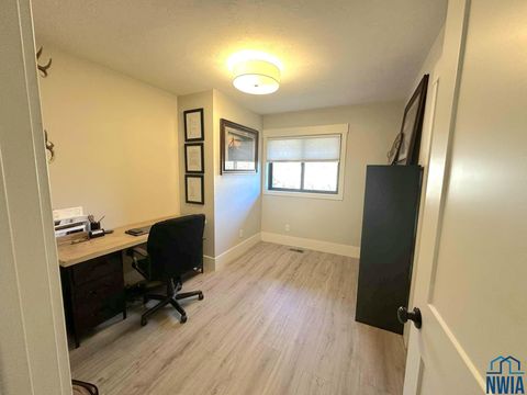 Tiny photo for 240 E. Meadow Dr, Sioux Center, IA 51250 (MLS # 830994)