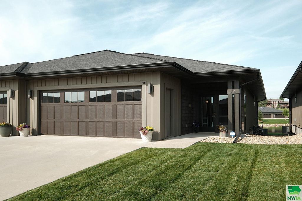 Photo of 1351 13th Ave SE, Unit #44, Sioux Center, IA 51250 (MLS # 829152)