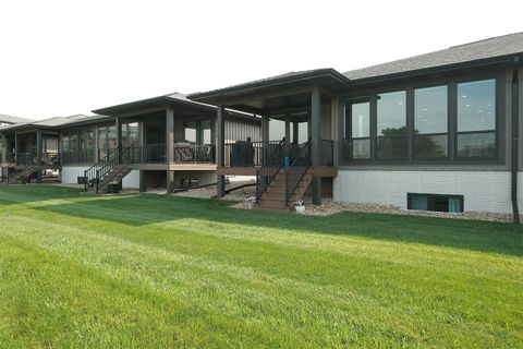 Tiny photo for 1351 13th Ave SE, Unit #44, Sioux Center, IA 51250 (MLS # 829152)