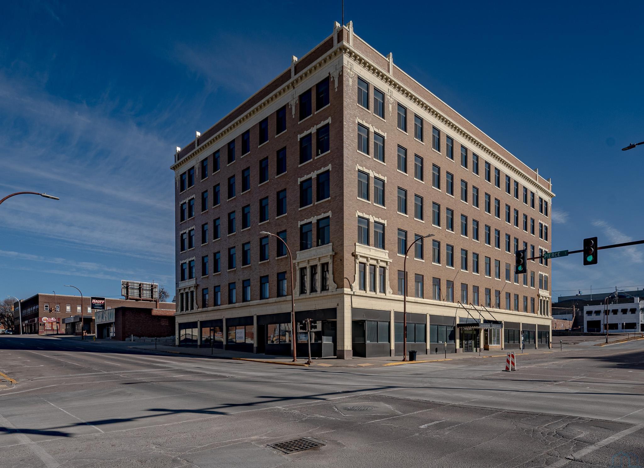 Photo 1 of 18 — 507 7th Street 502, Sioux City, IA 51101