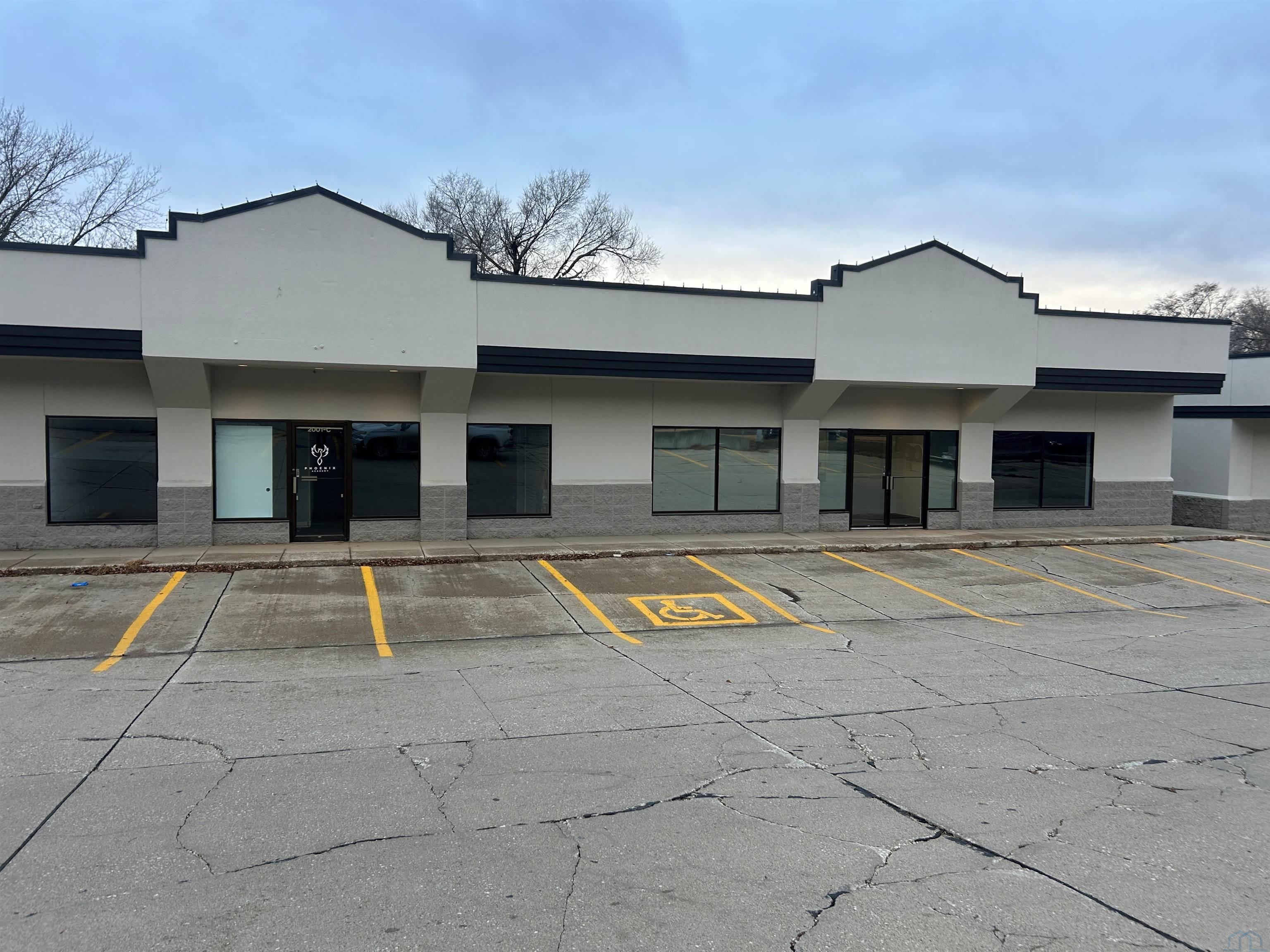 Photo 1 of 9 — 2001 Hamilton Blvd. Ste D, Sioux City, IA 51104