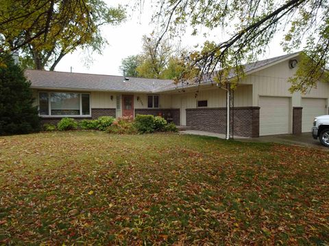 Tiny photo for 1350 E 6th Street, Sheldon, IA 51201 (MLS # 830823)
