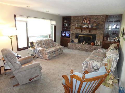 Tiny photo for 1350 E 6th Street, Sheldon, IA 51201 (MLS # 830823)